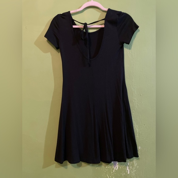 Forever 21 black ribbed flare tshirt dress 🖤 - Picture 2 of 3